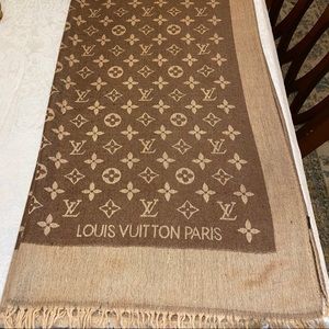 Louis Vuitton Shawl